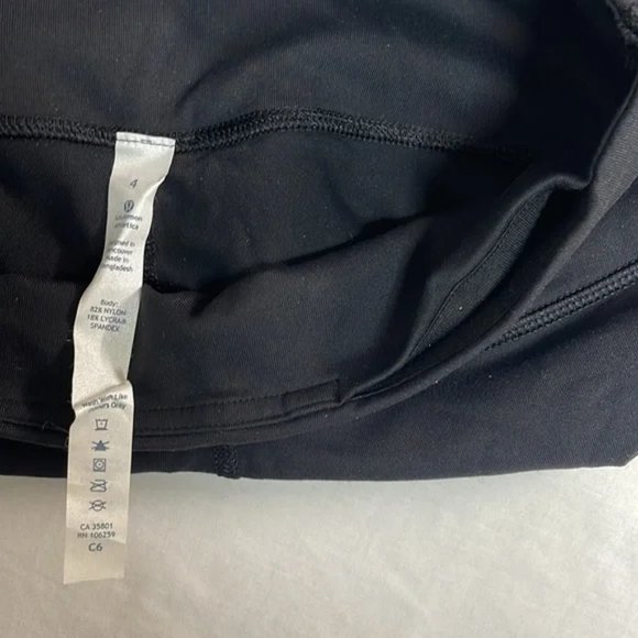 BNWT Lululemon Luon Wunder Under Crop Reversible Black various Capri 2,4,6,8 - Picture 6 of 6